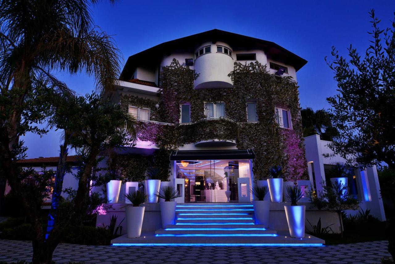Villa La Fenice เรจโจ ดี คาลาเบีย ภายนอก รูปภาพ